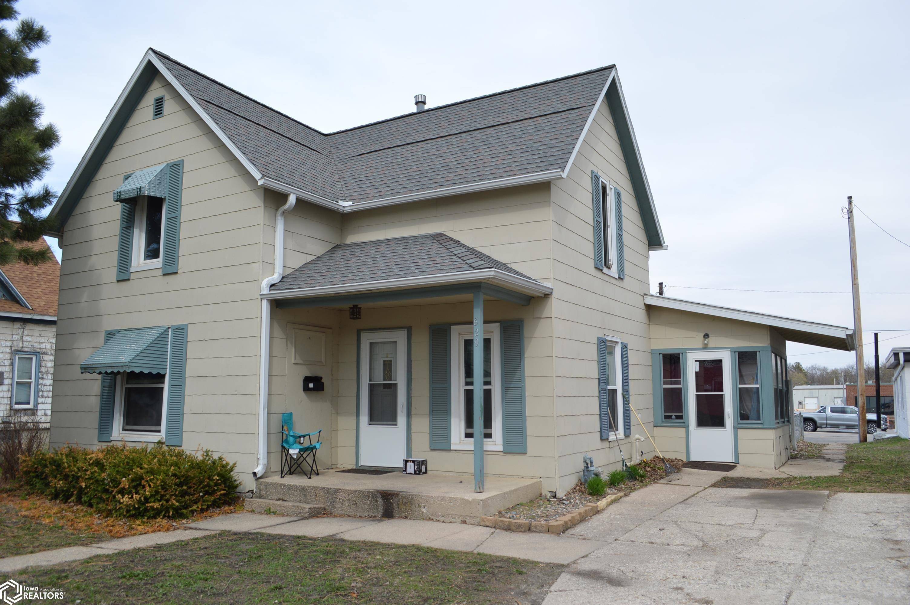 629 S Washington Ave, Mason City, IA 50401