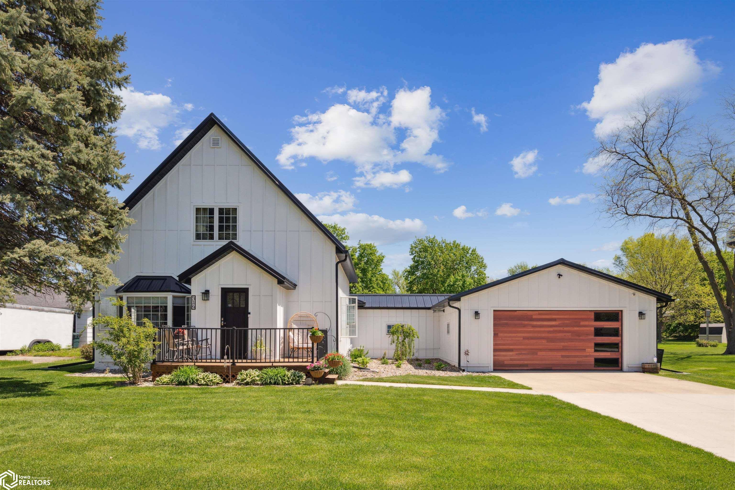 Roland, IA 50236,314 S Cottonwood St