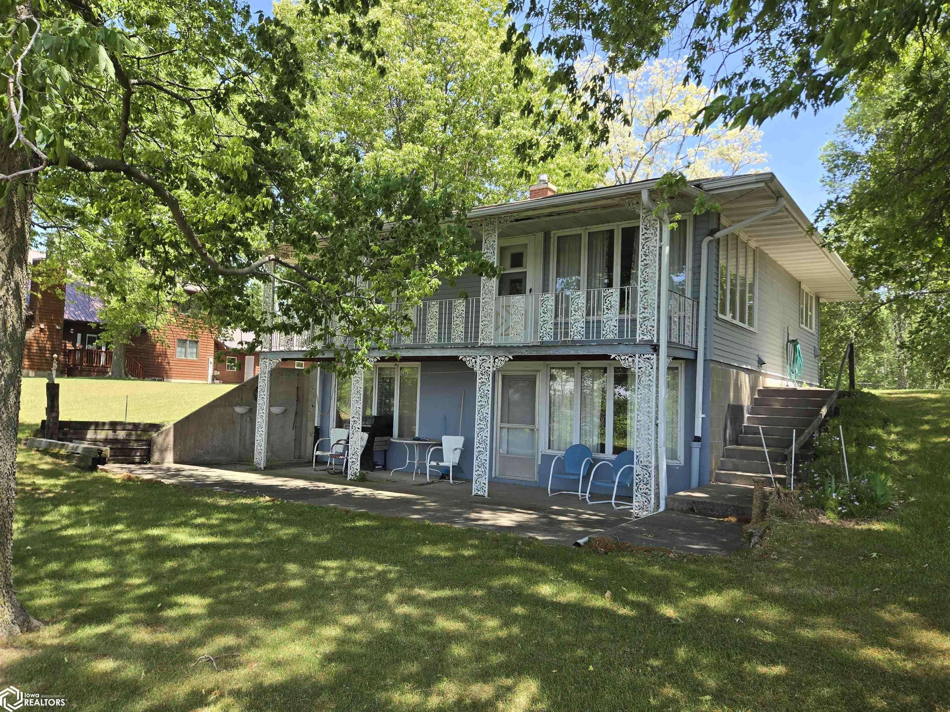 505 N 2nd St, Oquawka, IL 61469