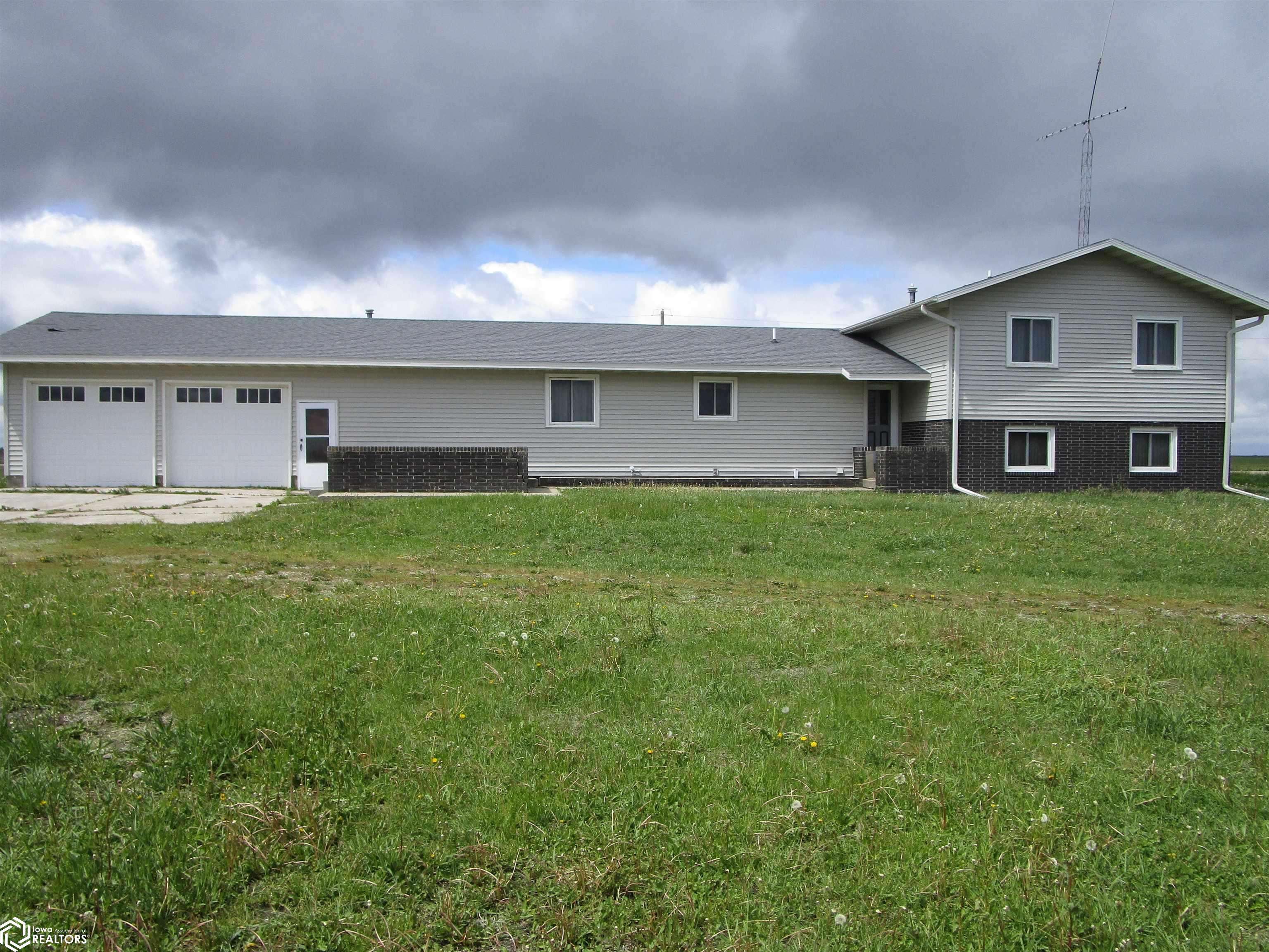 2308 Wilson Ave, Williams, IA 50271