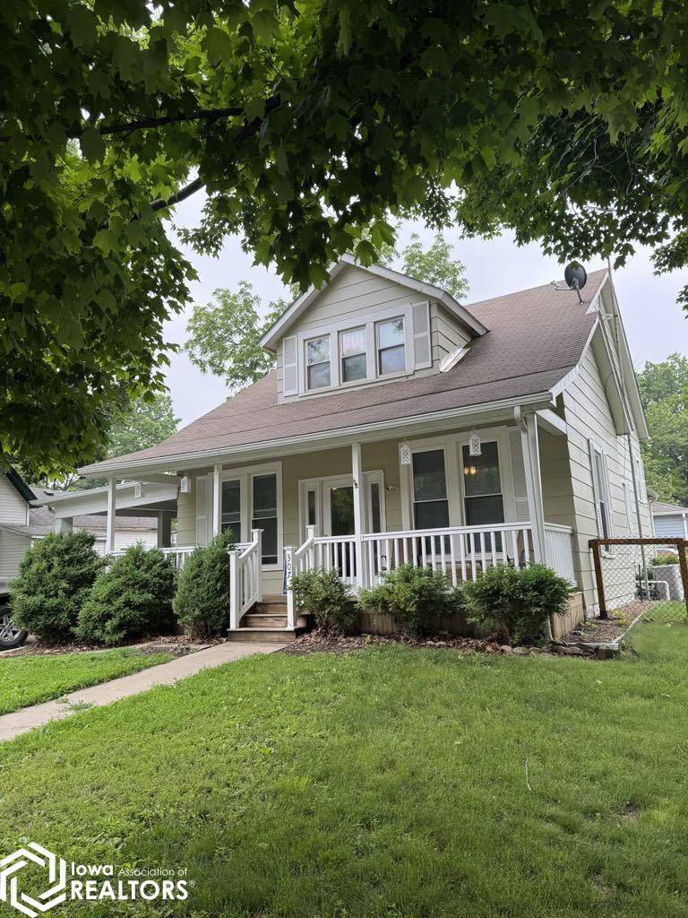 307 N Madison St, Bloomfield, IA 52537