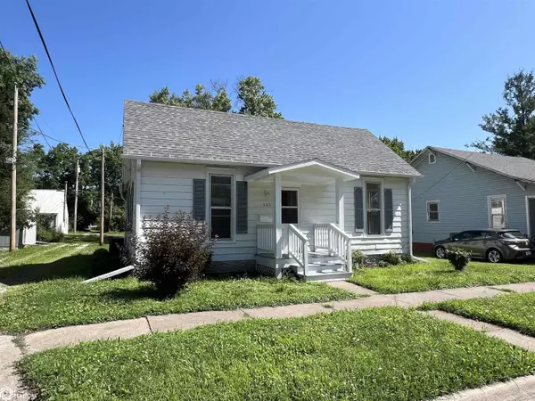 305 W Jackson Ave, Fairfield, IA 52556