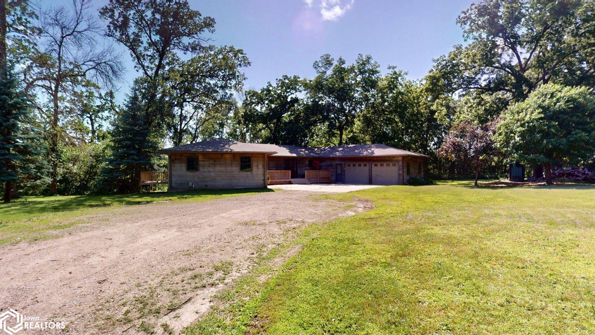 1074 190th St, Rockford, IA 50468