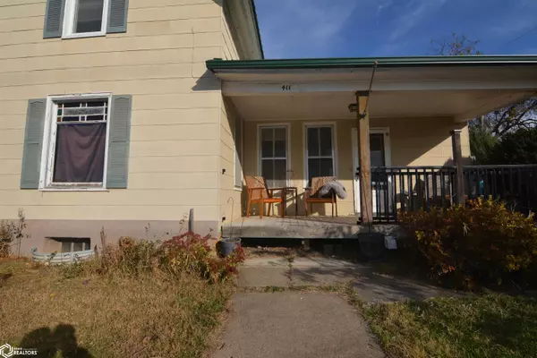 Grinnell, IA 50112,411 1st Ave