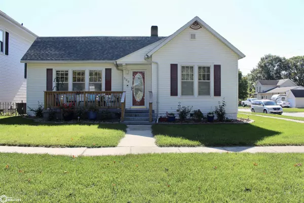 300 4th St, Griswold, IA 51535