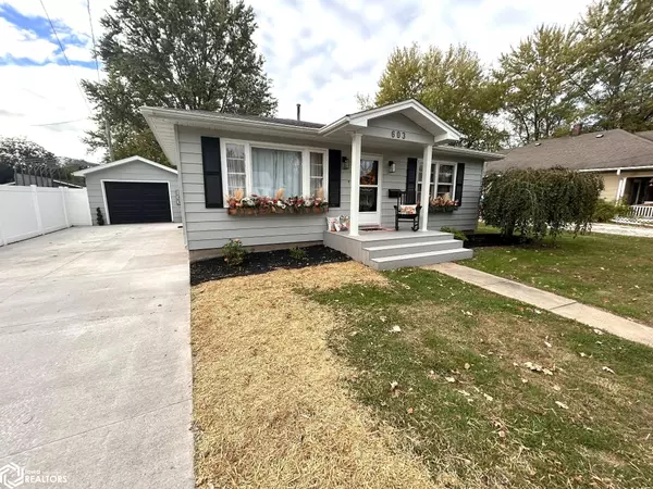 Bloomfield, IA 52537,603 W Walnut St