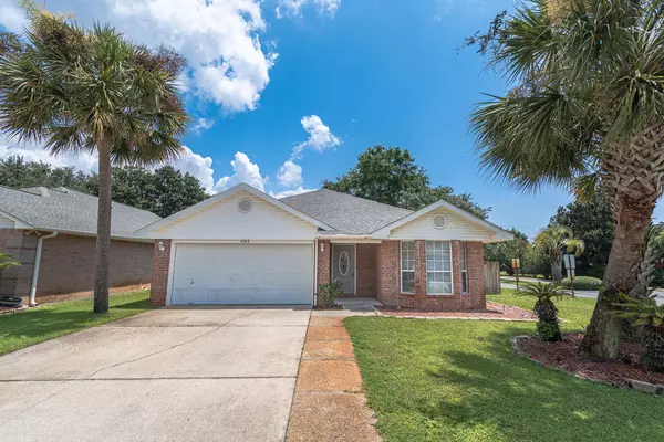 1702 Ivalea Circle, Navarre, FL 32566