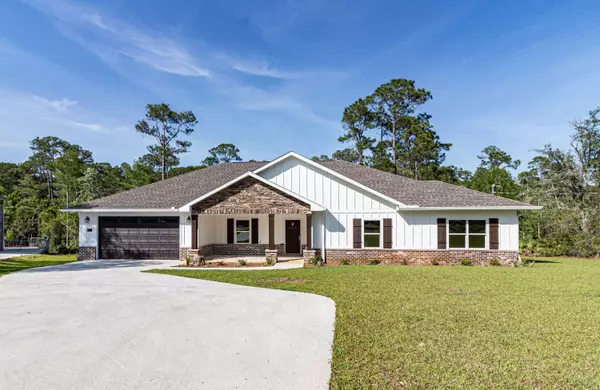 8632 Sand Pine Drive, Navarre, FL 32566