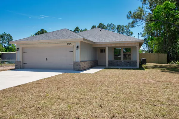 7023 Webster Street, Navarre, FL 32566