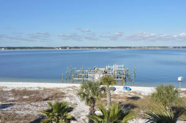 Navarre, FL 32566,1440 Paradise Point Drive  #UNIT 11