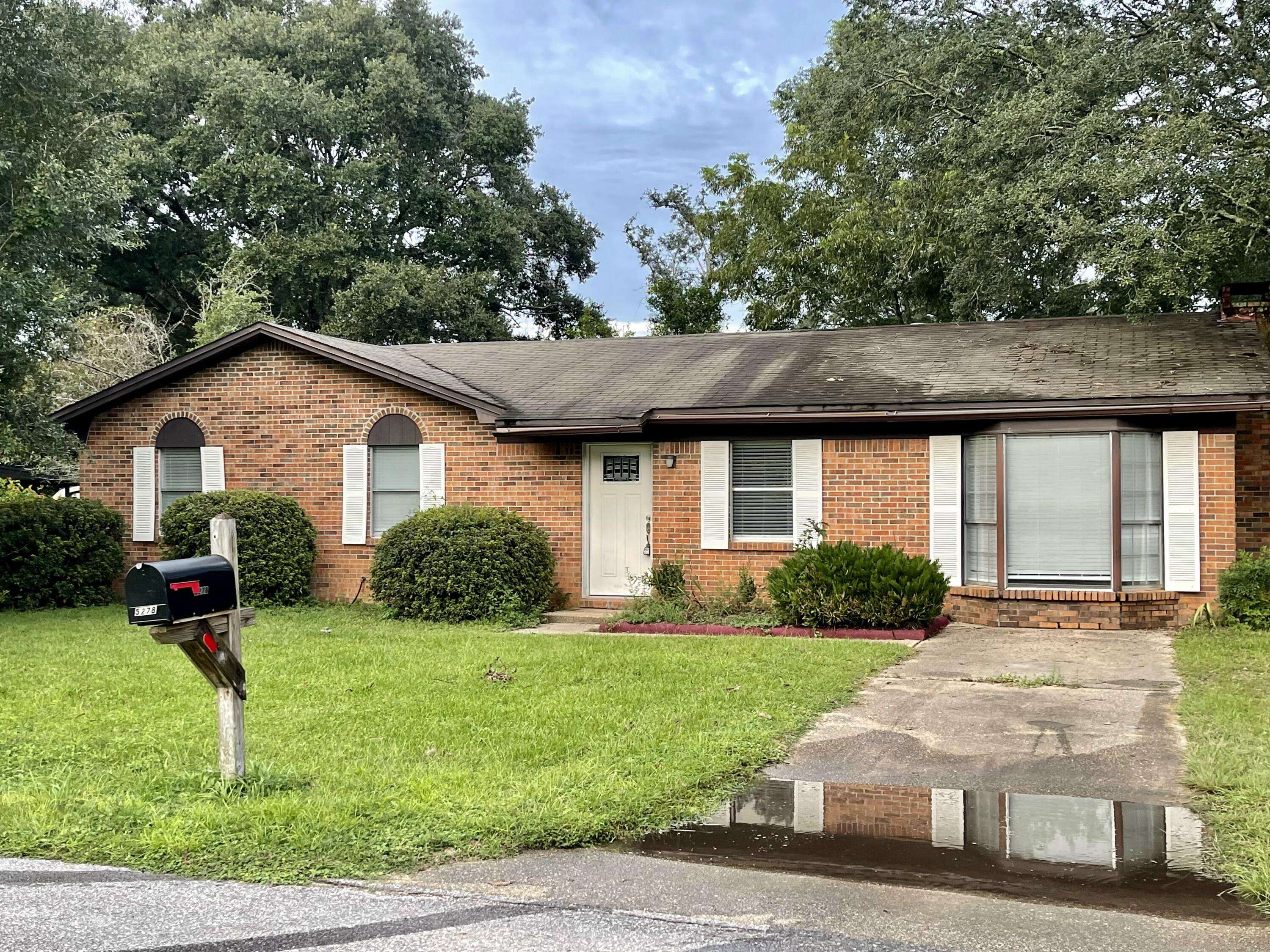 Pace, FL 32571,5278 Jenny Circle