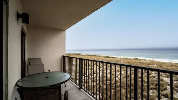 7979 Gulf Boulevard  #APT 112, Navarre, FL 32566