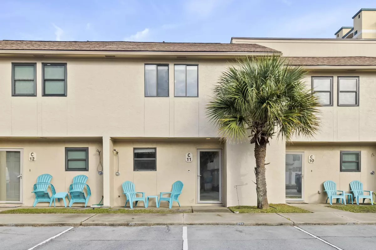 Navarre, FL 32566,8443 Gulf Boulevard  #APT C11