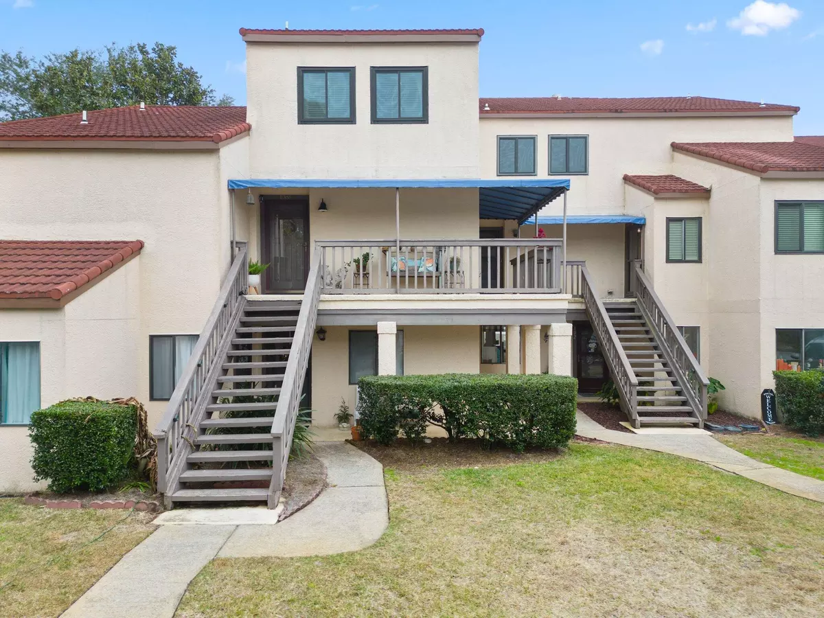 Navarre, FL 32566,8253 Navarre Parkway  #APT D200