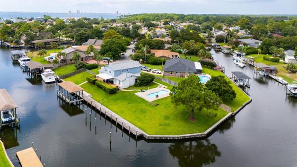 1044 Aquamarine Drive, Gulf Breeze, FL 32563