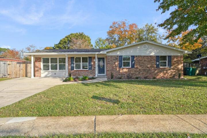 159 Brewer Circle, Mary Esther, FL 32569
