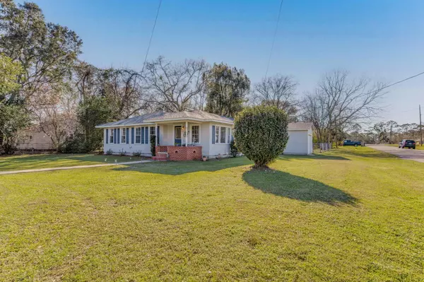 Cantonment, FL 32533,311 Booth Avenue Avenue