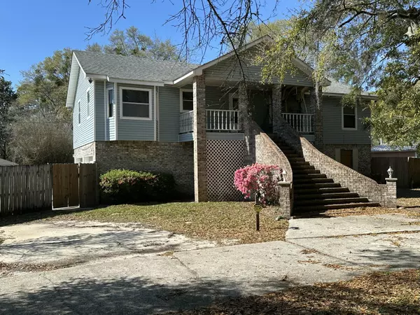 Navarre, FL 32566,3111 Holley Point Road