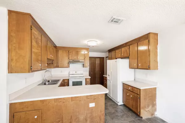 Navarre, FL 32566,2732 Country Breeze Boulevard