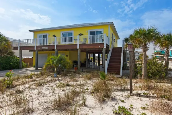 7519 White Sands Boulevard, Navarre, FL 32566