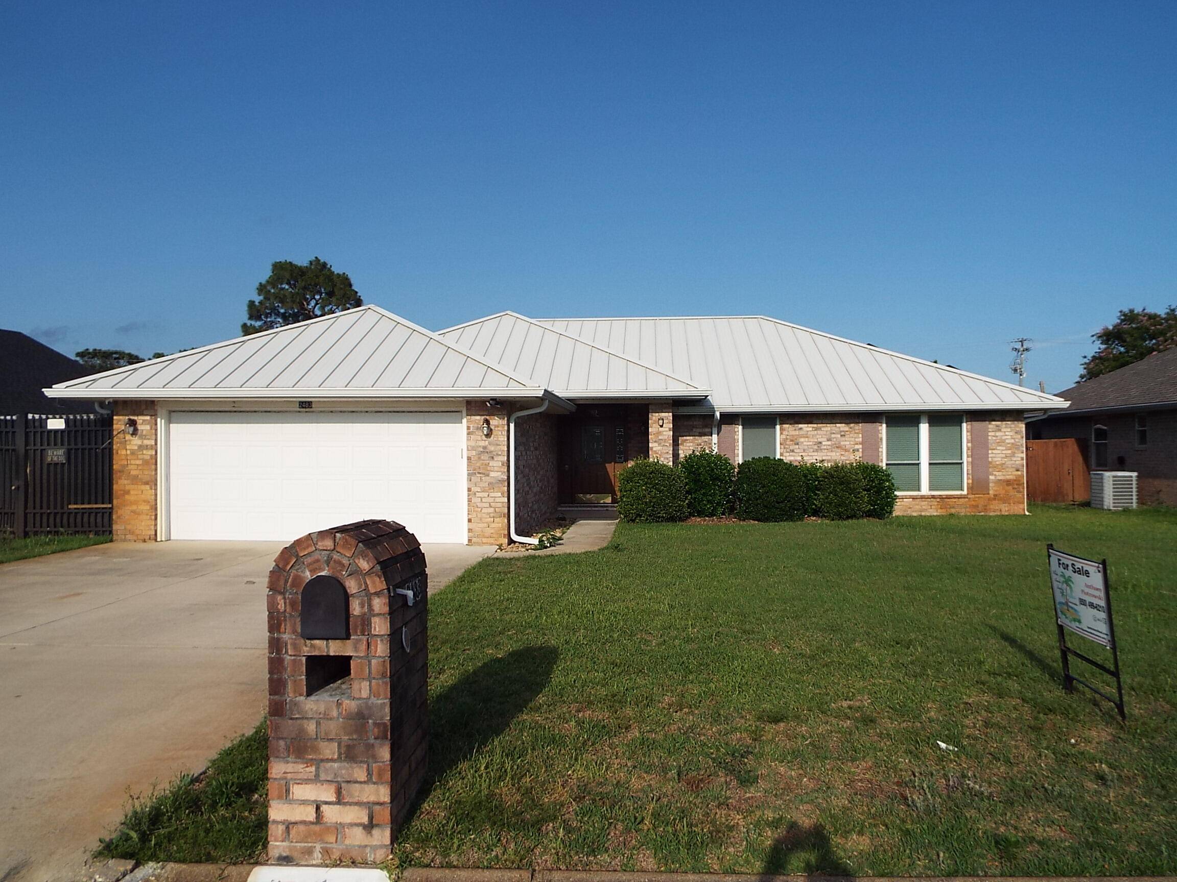2483 Heritage Circle, Navarre, FL 32566