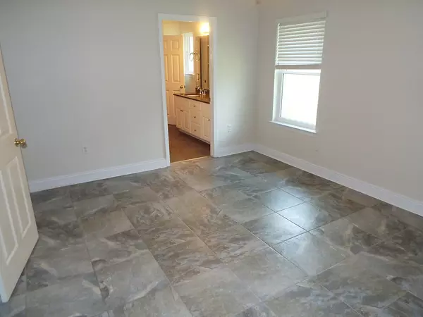 Navarre, FL 32566,2483 Heritage Circle