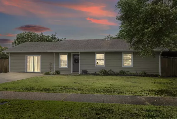 726 E Hollywood Boulevard, Mary Esther, FL 32569
