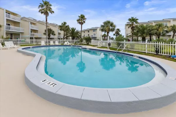 Navarre, FL 32566,1440 Paradise Point Drive  #13