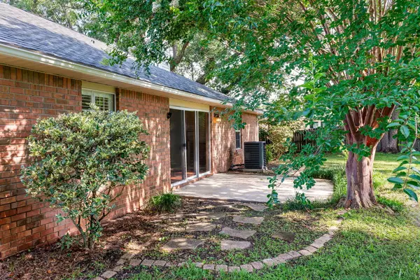 Navarre, FL 32566,2742 Riverside Landing Drive