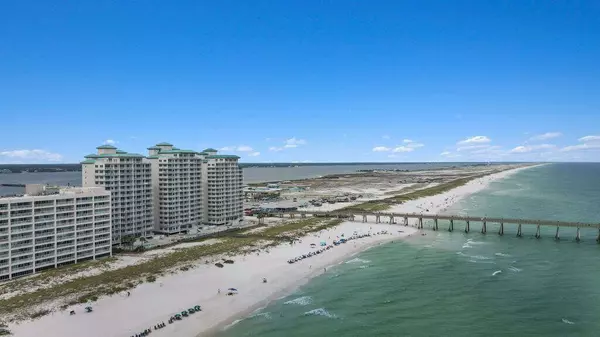 8577 Gulf Boulevard  #APT 502, Navarre, FL 32566