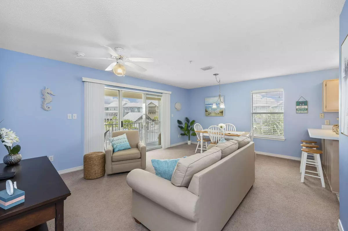 Navarre, FL 32566,7472 Sunset Harbor Drive  #APT 323