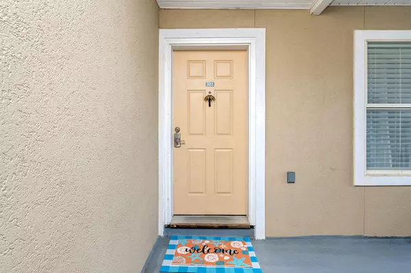 Navarre, FL 32566,7472 Sunset Harbor Drive  #APT 323