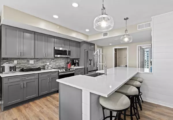 Destin, FL 32541,15200 Emerald Coast Parkway  #1108