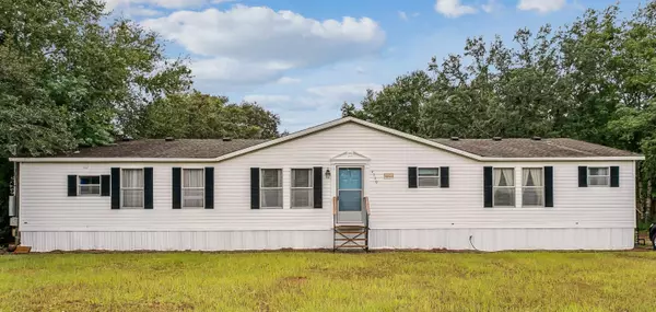 2539 Andorra Street, Navarre, FL 32566