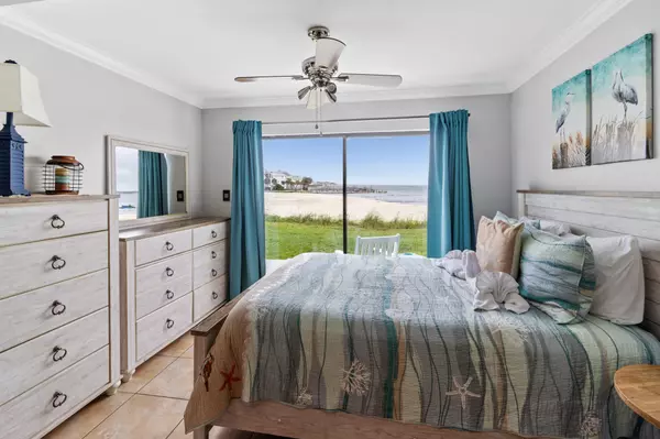 Navarre, FL 32566,7453 Sunset Harbor Drive  #2-109