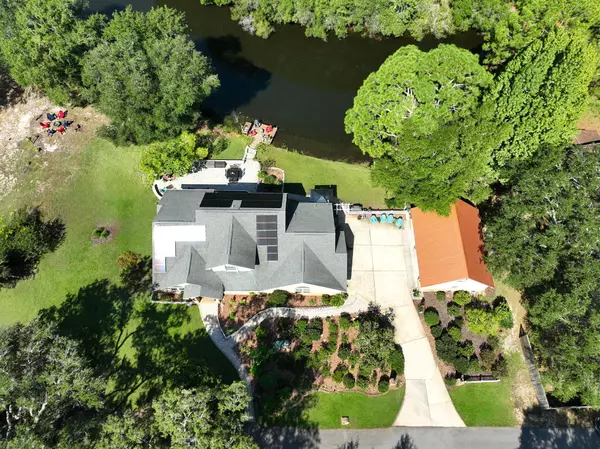 Milton, FL 32583,7232 BAYSHORE Drive