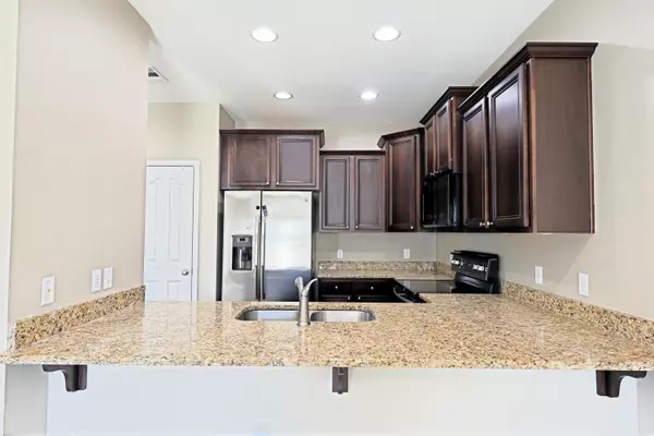 Navarre, FL 32566,2099 Wilsons Plover Circle