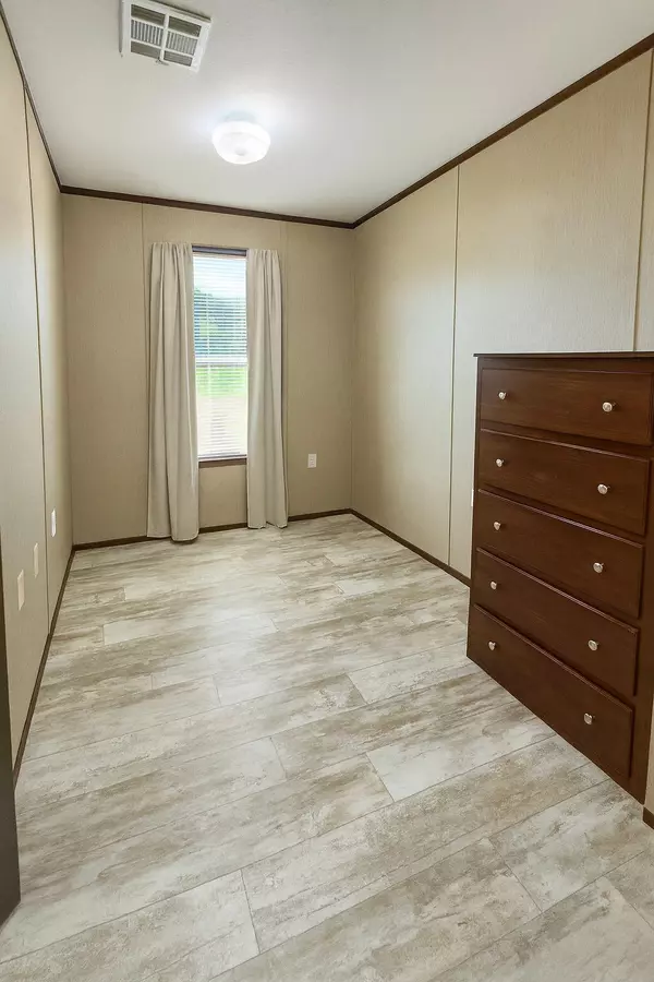 Gulf Breeze, FL 32563,5868 Senate Court