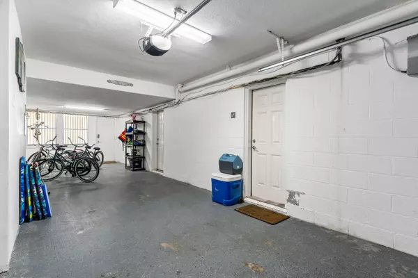 Navarre, FL 32566,8520 Gulf Boulevard ## UT-32