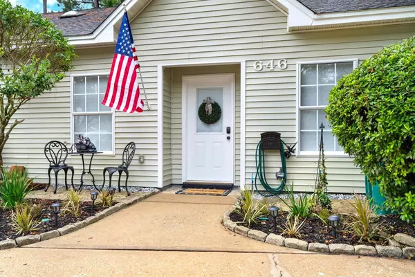 646 Emerald Lane, Fort Walton Beach, FL 32547