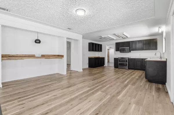 Defuniak Springs, FL 32435,6000 Coy Burgess Loop