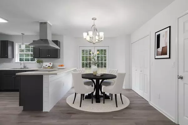 Defuniak Springs, FL 32433,1601 Kings Lake Road