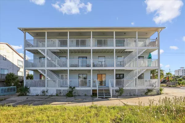 8460 Gulf Boulevard  #APT 302, Navarre, FL 32566
