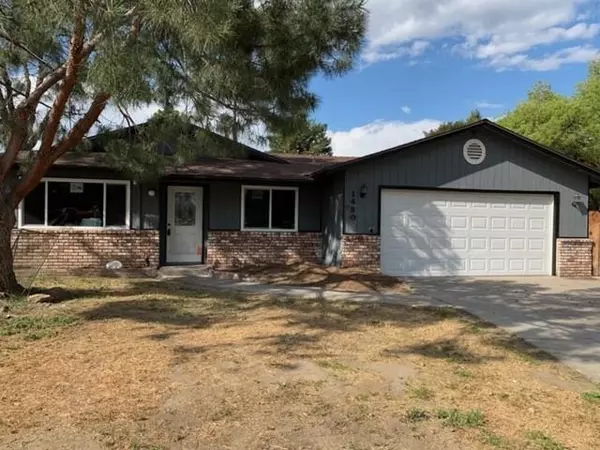 1430 S Tipton Court, Visalia, CA 93292