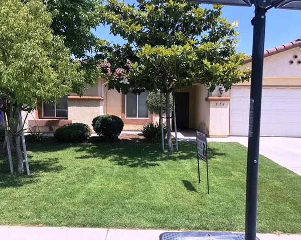 974 N Silver Maple Street, Porterville, CA 93257