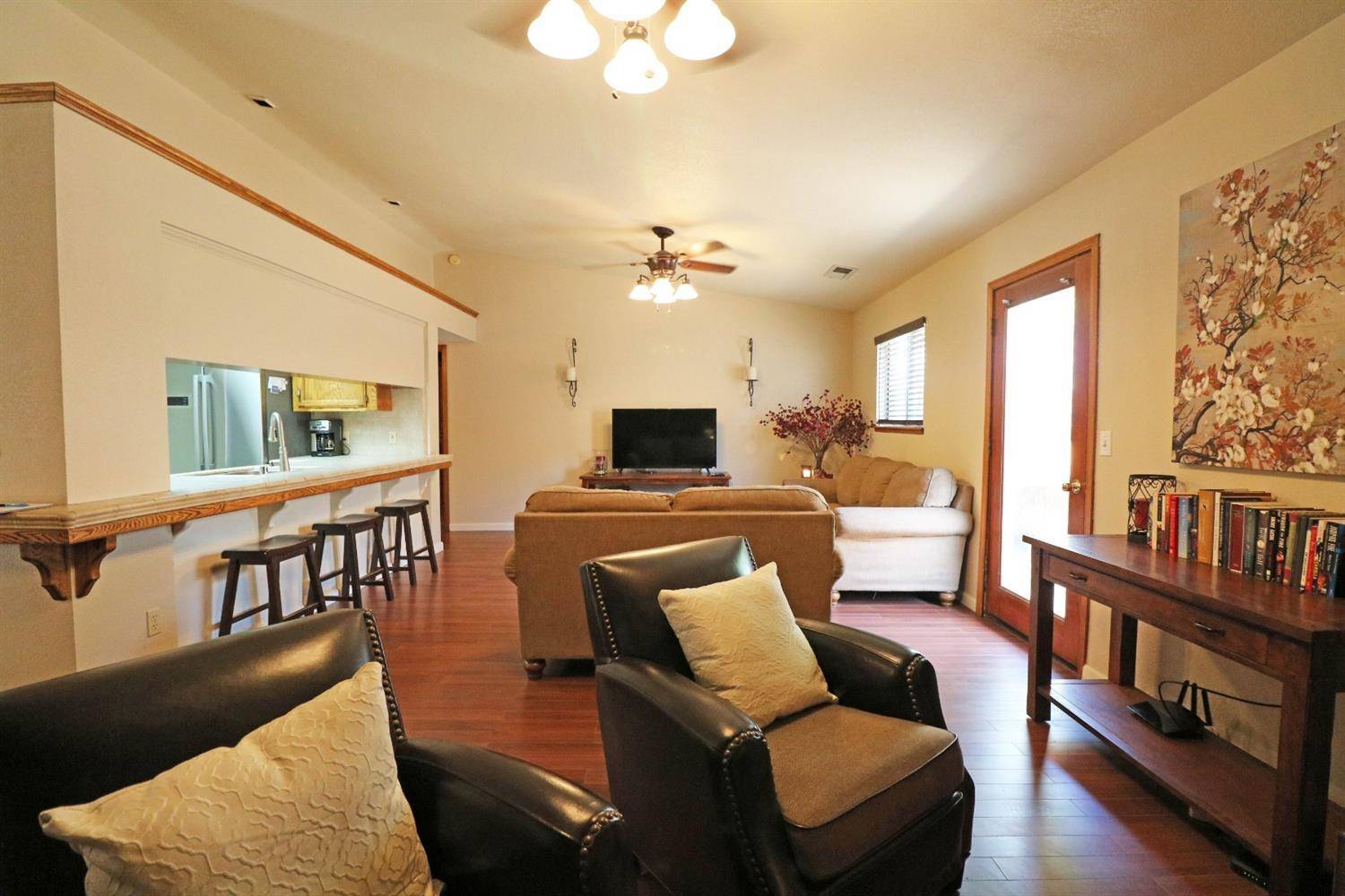 Porterville, CA 93257,230 S Wellington Place