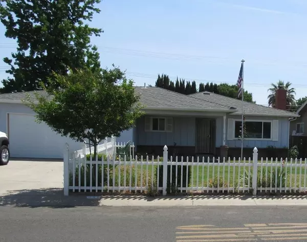 980 N Belmont Street, Porterville, CA 93257