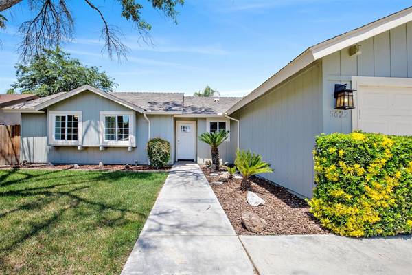 5622 W Seeger Avenue, Visalia, CA 93277