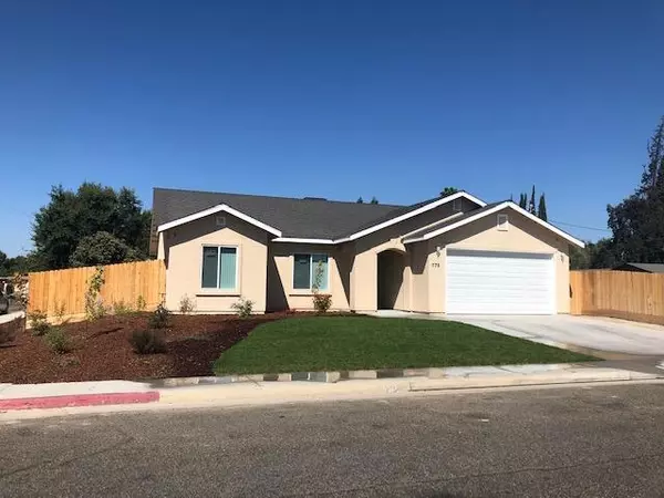 775 N Linnell Avenue, Farmersville, CA 93223