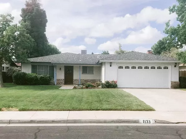 1133 W Mary Avenue, Visalia, CA 93277